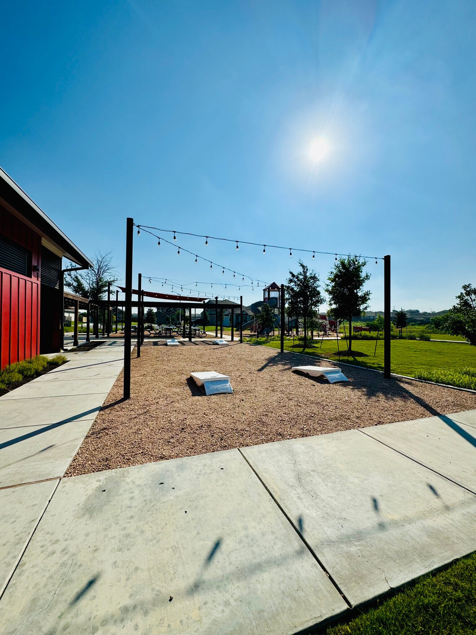 Building Photo - 650 Gladiola Loop