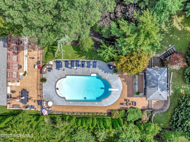 Building Photo - 13 Valley Forge Rd