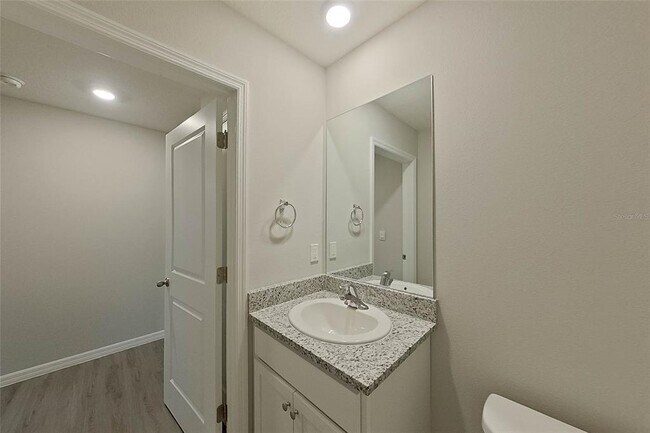 Building Photo - 8710 SW 44th Ct