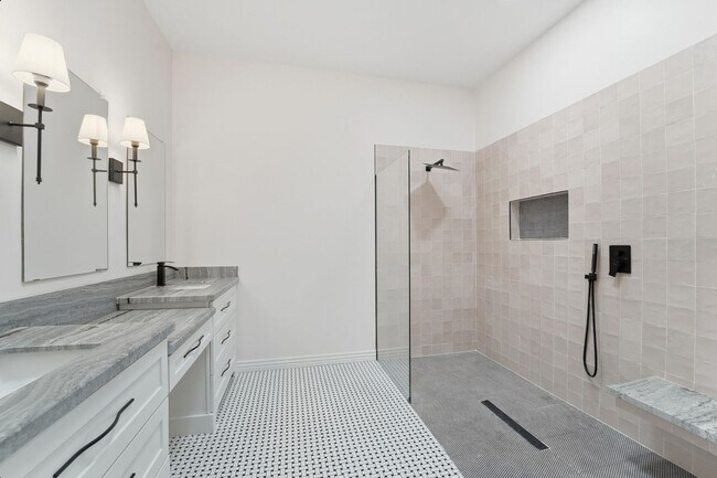 Building Photo - Welcome to this stunning 3-bedroom, 2-bathroom home in the heart of Scottsdale, AZ