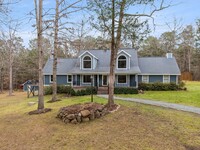 Building Photo - Spacious 4 Bedroom Sanford Home on Over 4 ...