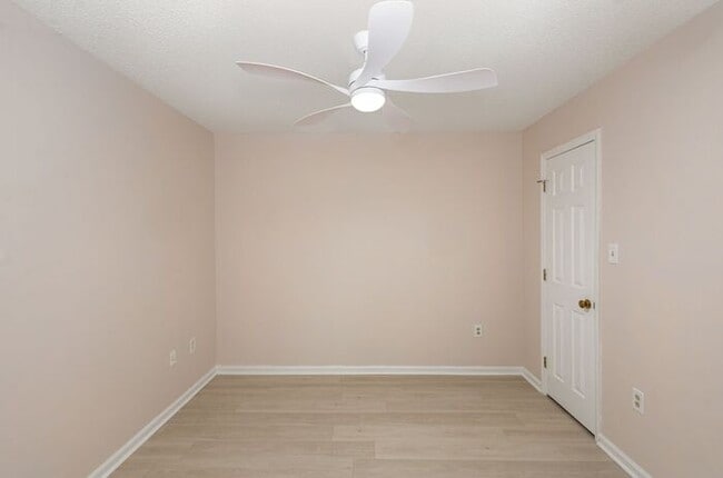 Building Photo - Delightful 2-bedroom, 2-bathroom condo