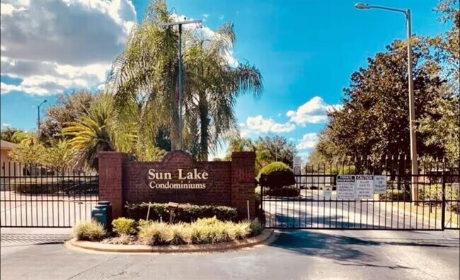 Building Photo - 3133 Sun Lake Ct
