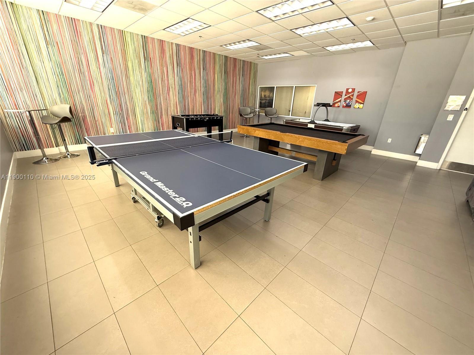 Building Photo - 1200 Brickell Bay Dr