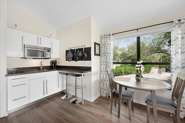 Building Photo - 11863 Wimbledon Cir