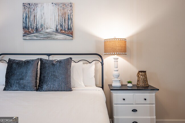 Building Photo - 206 Persimmon Tr