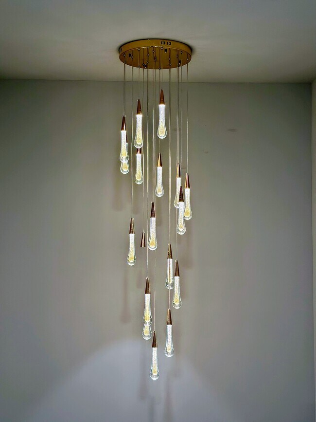 Building Photo - 314 E Lake St