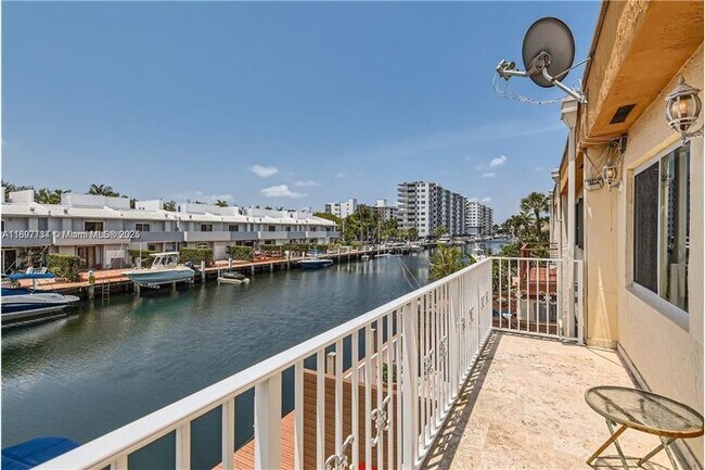 Building Photo - 3864 NE 167th St