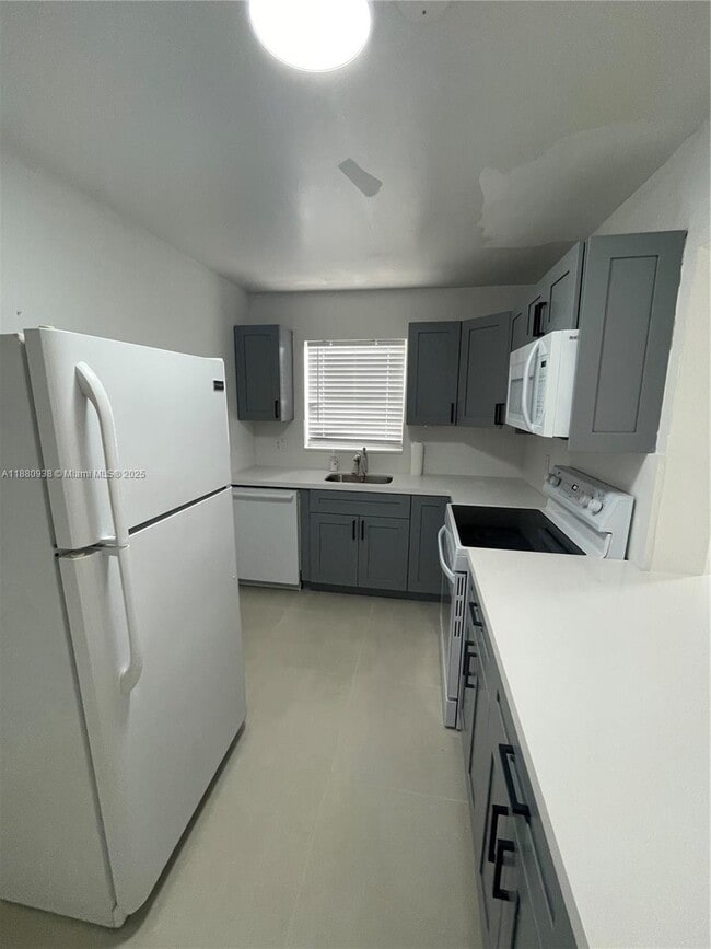 Building Photo - 7765 SW 86th St