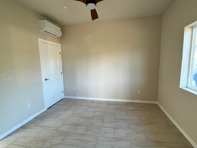 Building Photo - 5209 Olive Dr