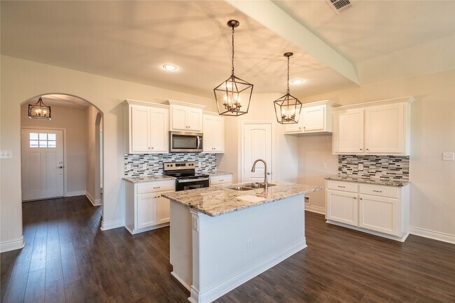 Building Photo - 8202 Grant Ln