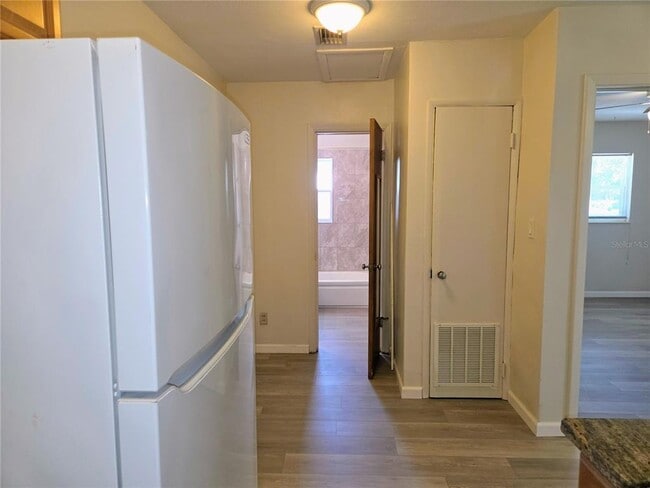 Building Photo - 5616 27th Ave S