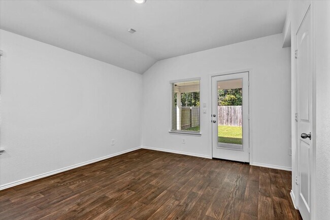 Building Photo - 14966 Cypress Holw Dr