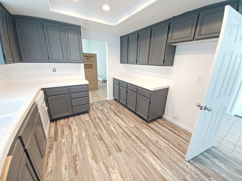Building Photo - 583 Hildale Cir