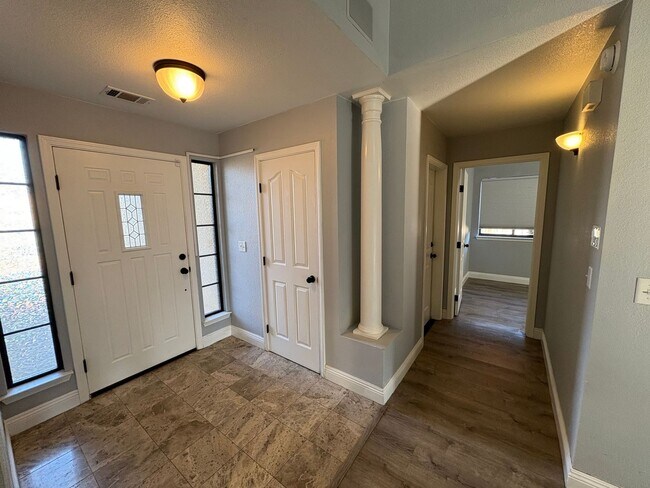 Building Photo - SE Visalia home coming soon!