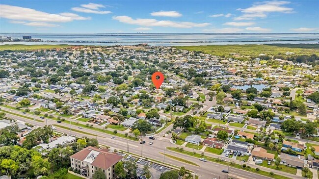 Building Photo - 4924 Shetland Ave