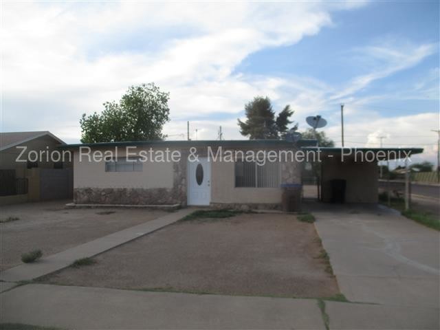 Primary Photo - 302 W 11th St