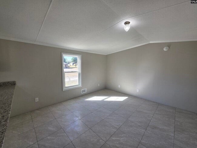 Building Photo - 714 Windy Rd