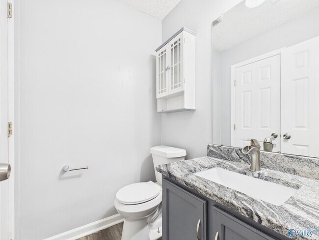 Building Photo - 1829 Brownstone Ave SW