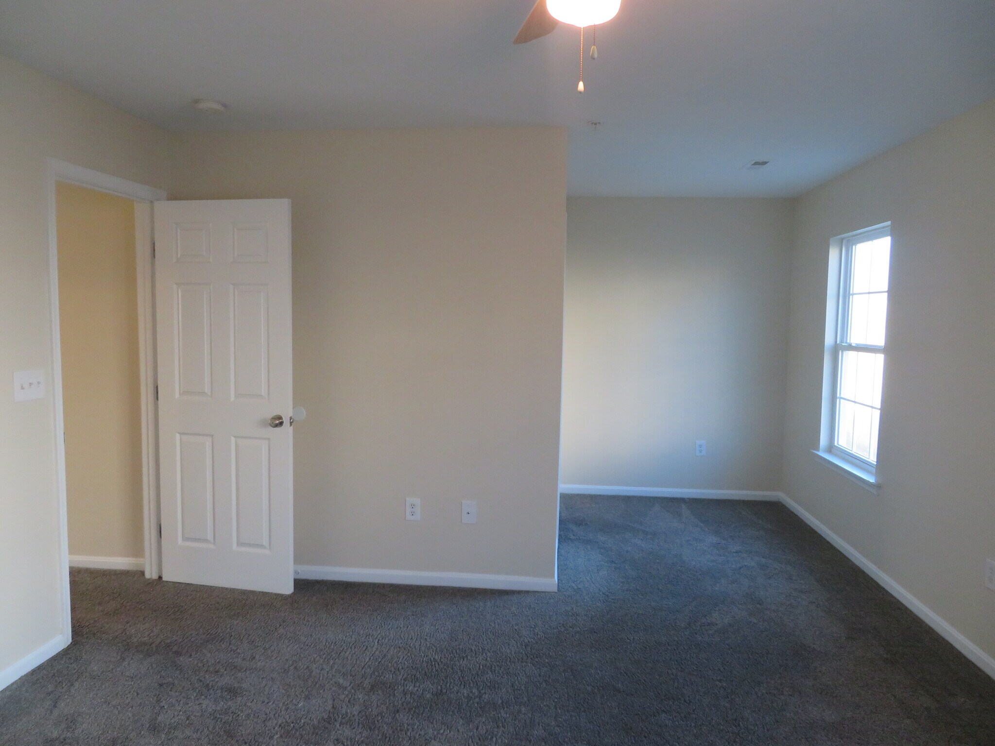 Building Photo - 3700 Bedford Dr