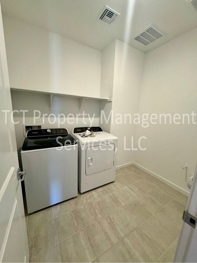 Building Photo - New Build in San Tan Groves