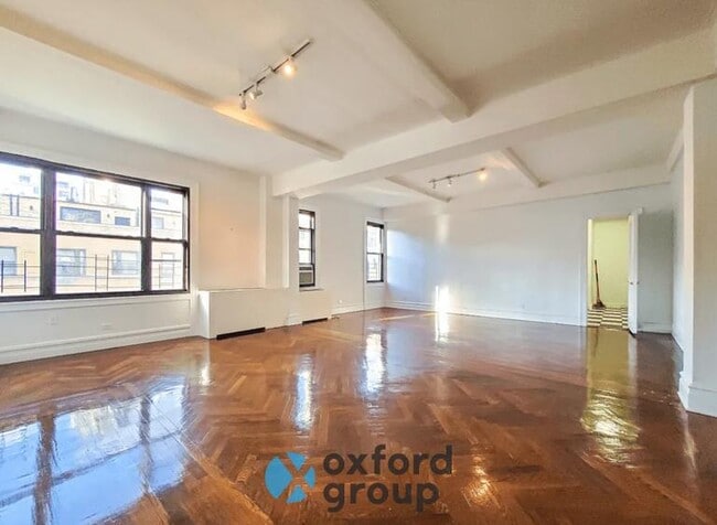 Building Photo - East 77th Street