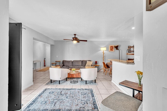 Building Photo - 1826 N Dixie Hwy