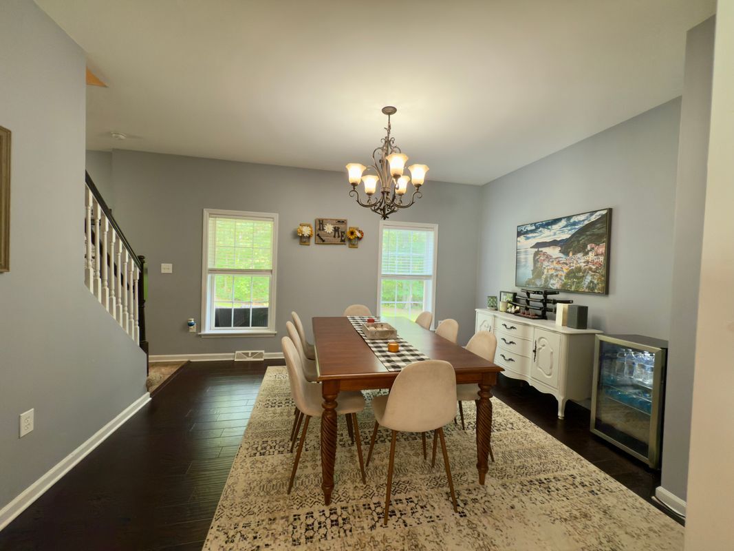 Building Photo - 864 Ridgemont Dr