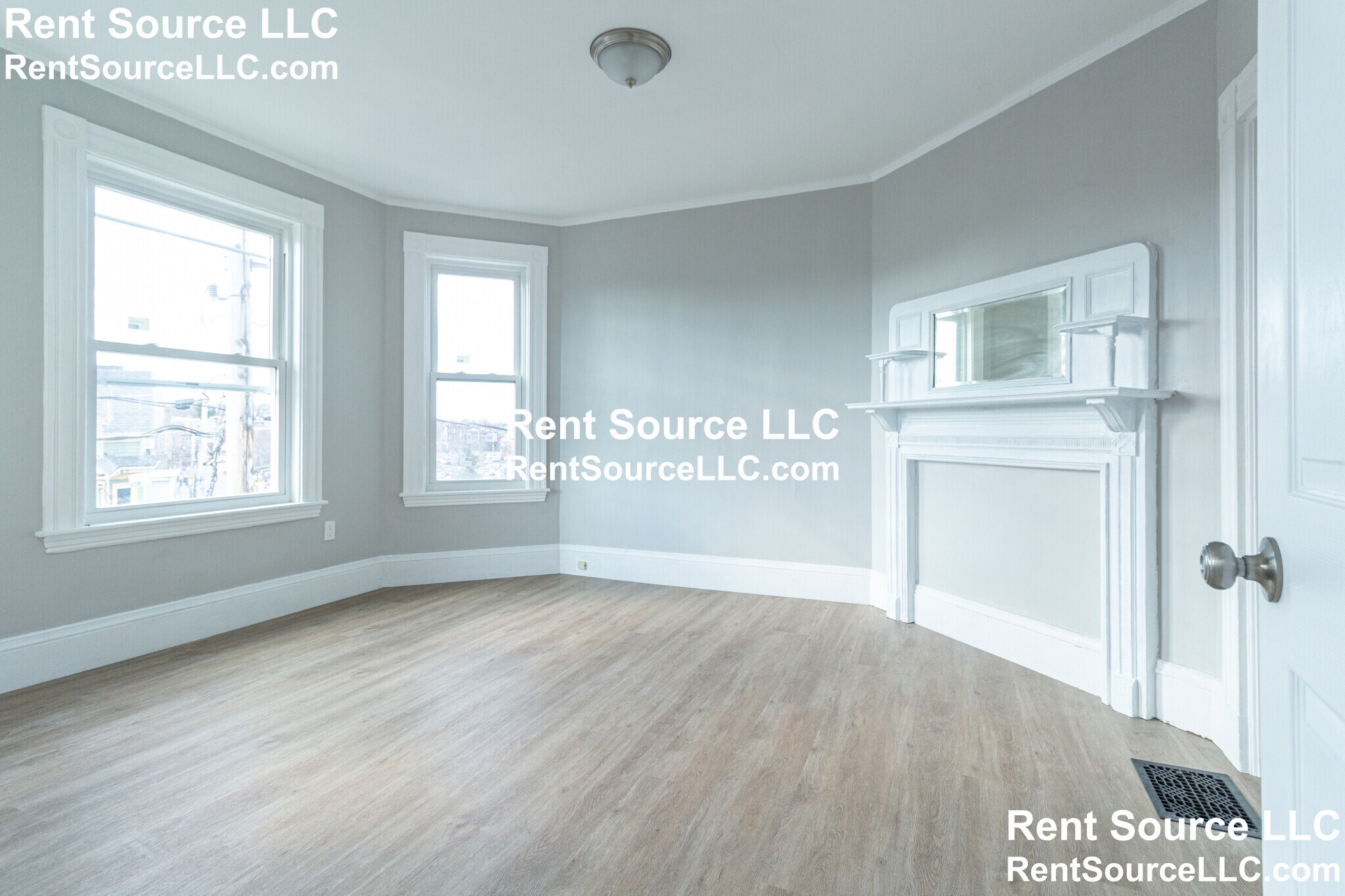 Building Photo - 97 Elm St