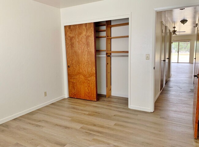 Building Photo - Quiet 2 Bedroom 2 Bathroom Townhouse in Ridgemark!!