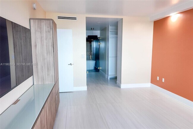 Building Photo - 1985 S Ocean Dr