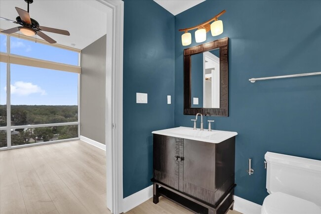 Building Photo - 101 S Eola Dr