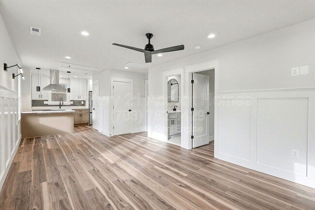 Building Photo - 12101 Fort Washington Rd