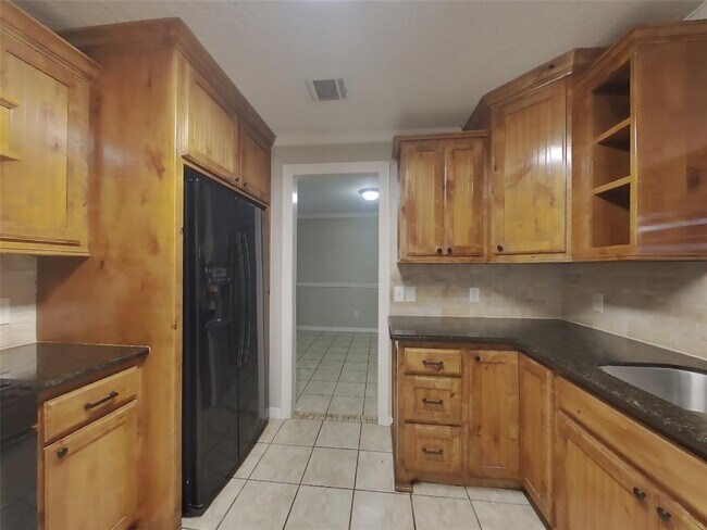 Building Photo - 1043 Somercotes Ln