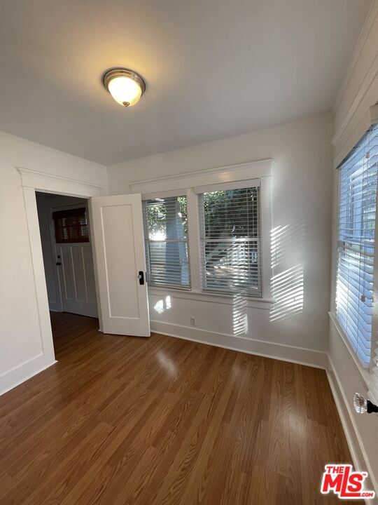 Building Photo - 1155 1/2 N Genesee Ave