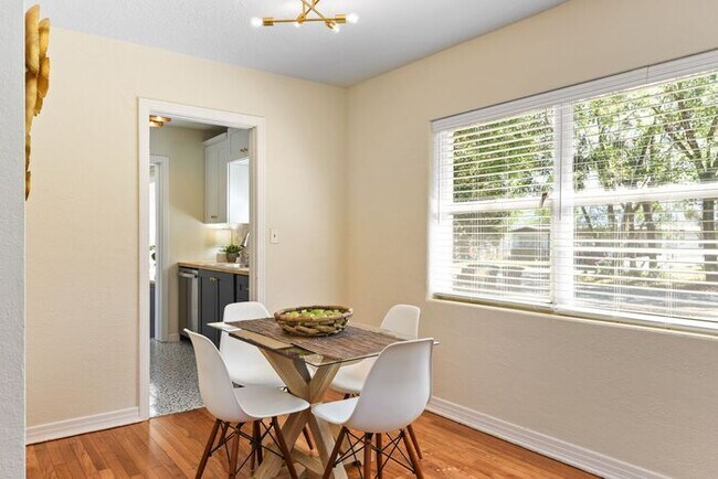 Building Photo - Charming bungalow in Winter Park
