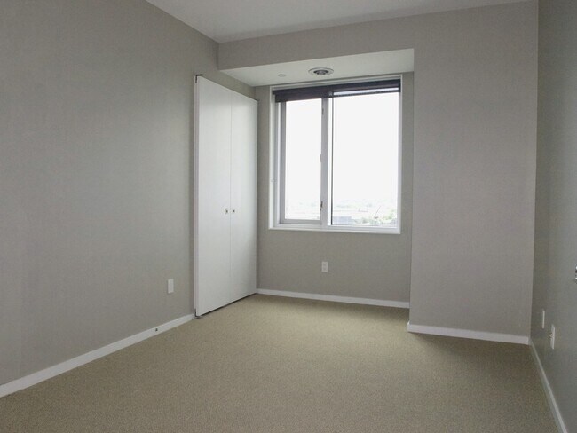 Building Photo - 141 Dorchester Ave