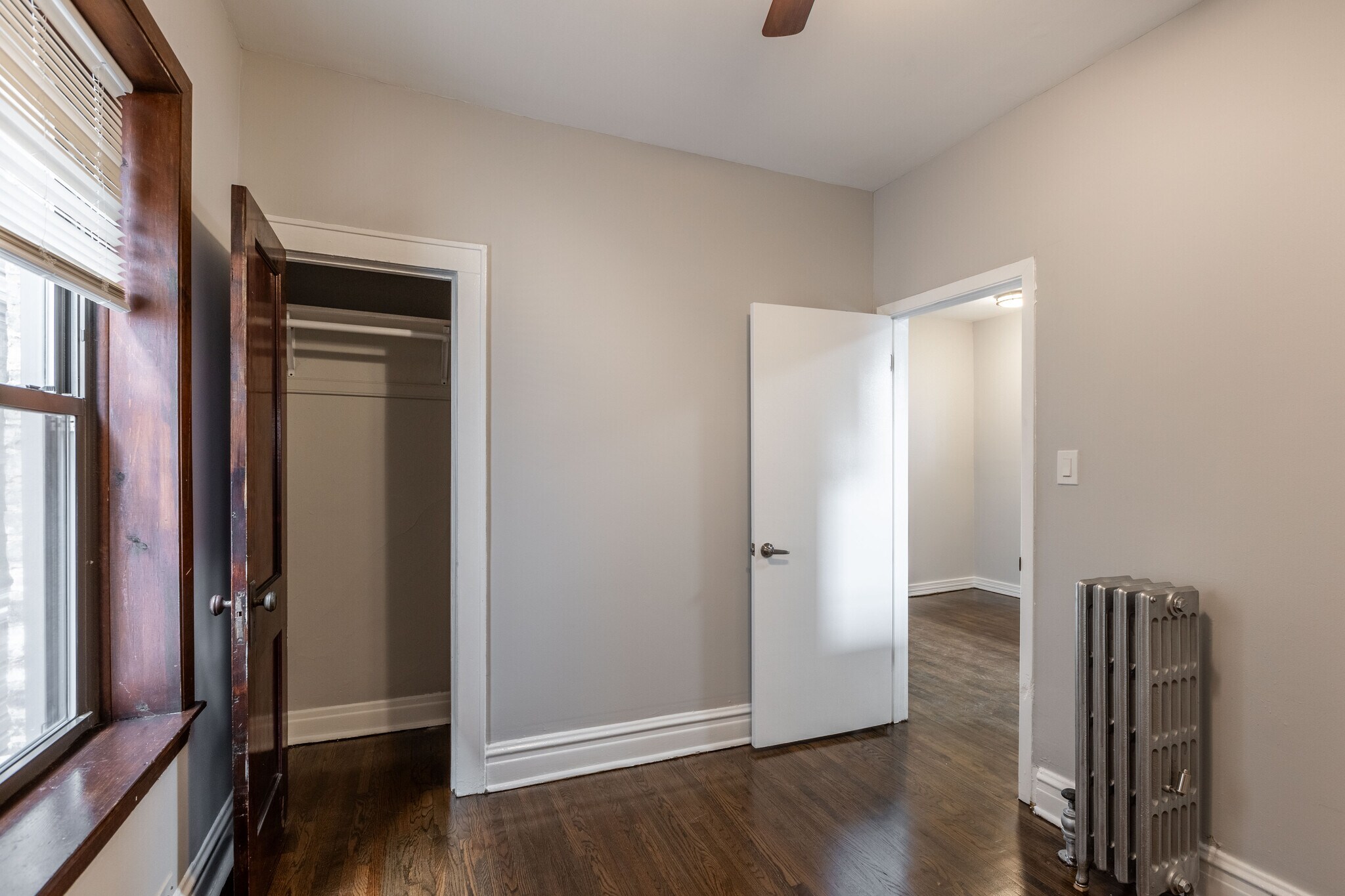 Building Photo - 3823 N Drake Ave