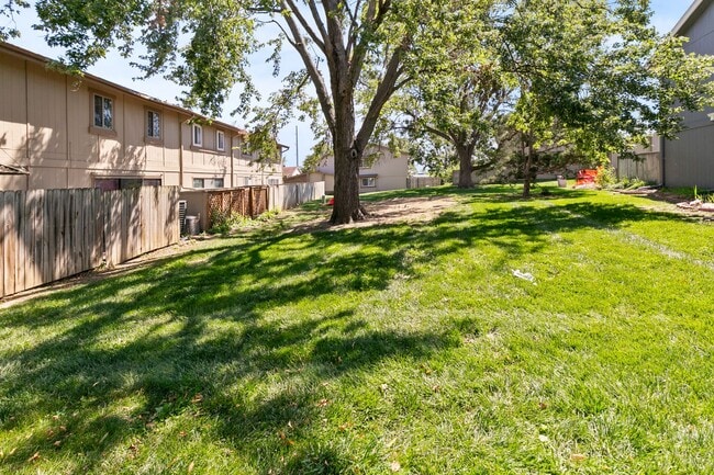 Building Photo - 9002 David Cir