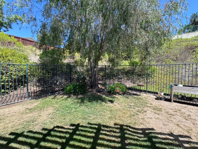 Building Photo - Charming Single-Story Rental in Canyon Cre...