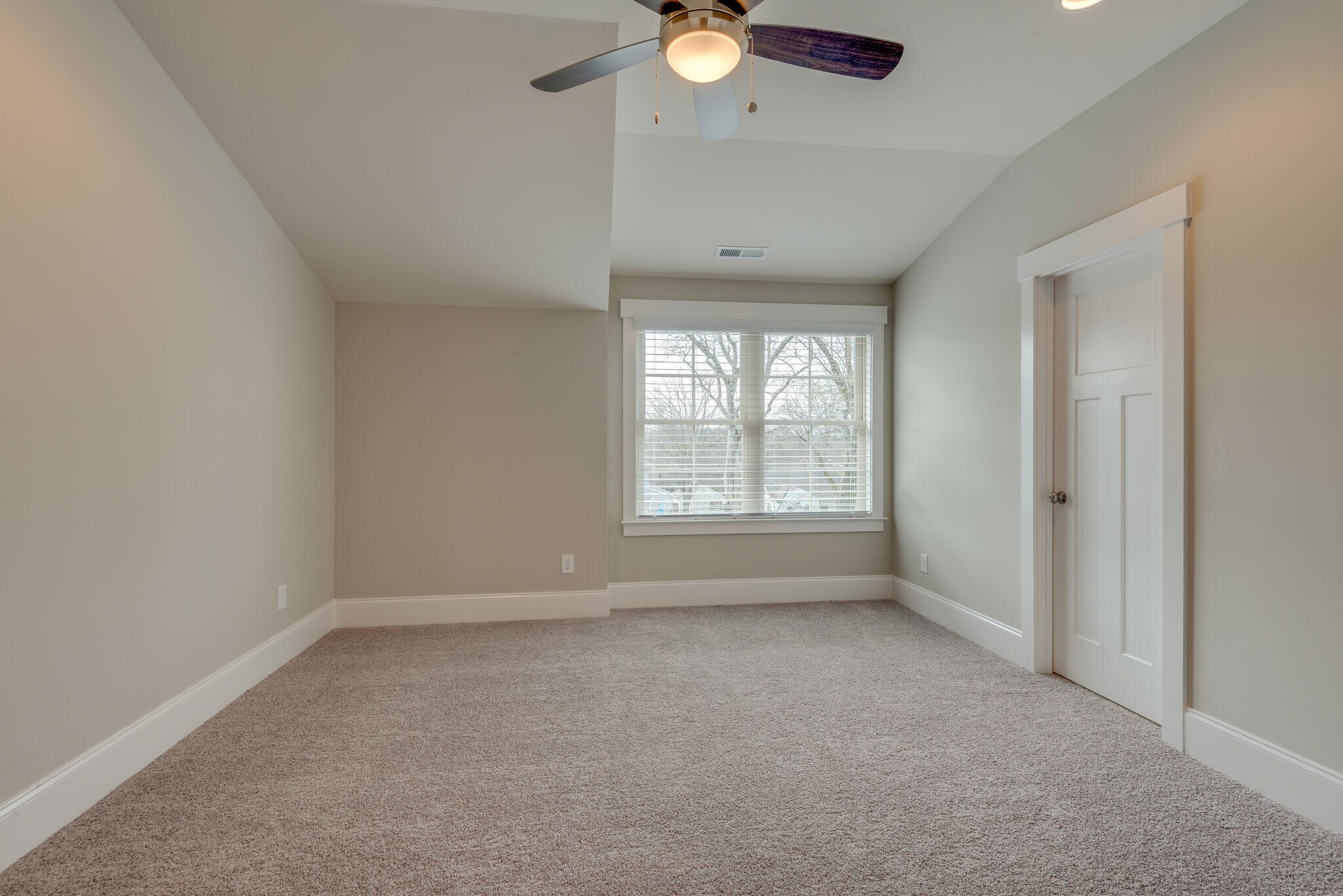 Master Bedroom #2 - 562 Stevenson St