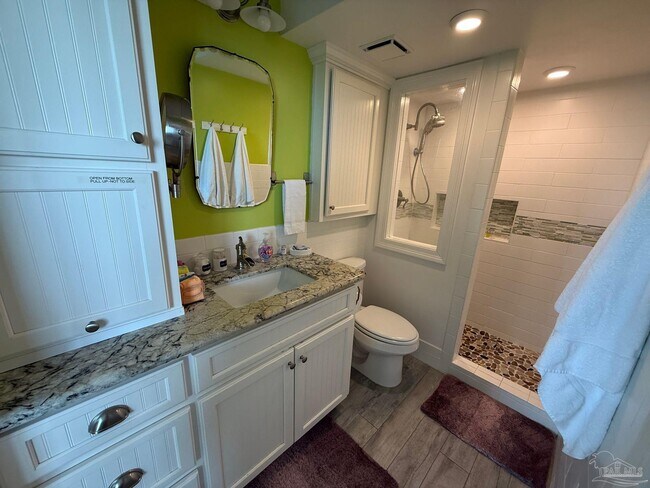 Building Photo - 1200 Fort Pickens Rd