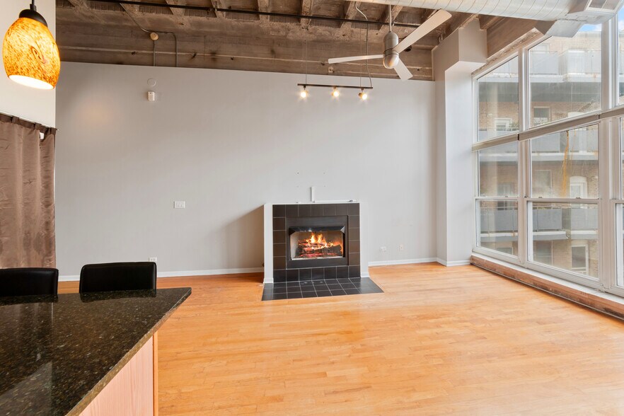 Building Photo - 1834 Ridge Ave