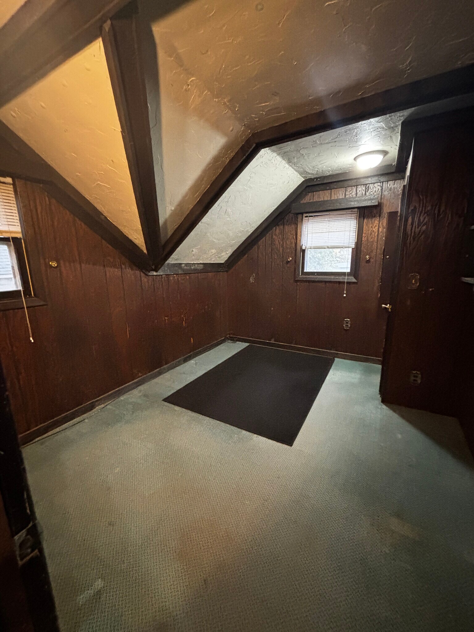 Upstairs - Bedroom 2 - 829 W 5th Ave