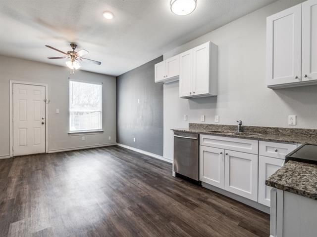 Building Photo - 1940 Melrose St