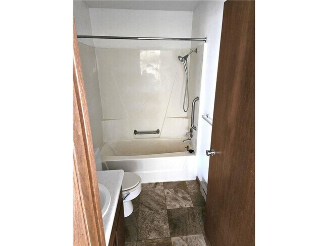 Building Photo - 110 1st St N