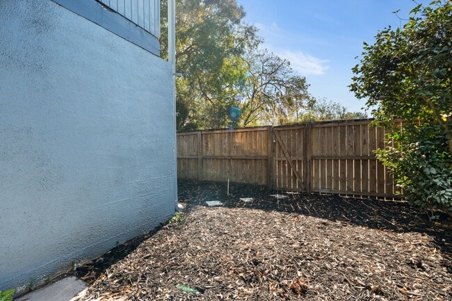 Building Photo - Fully Renovated 3BR/2BA Condo with Private Fenced Yard – Prime Location Near Oaks Mall & I-75