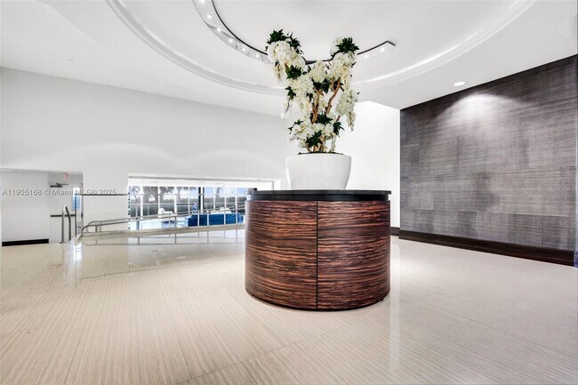 Building Photo - 16485 Collins Ave