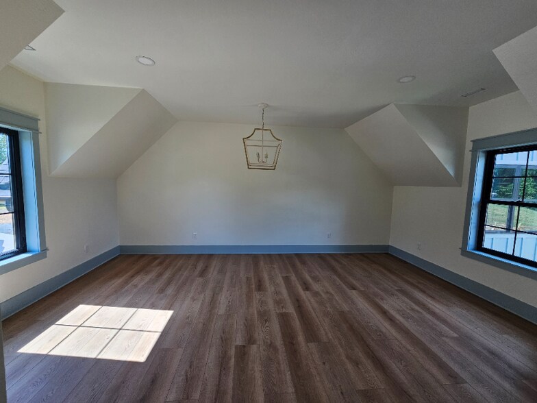 Building Photo - 8510 Coppock Rd