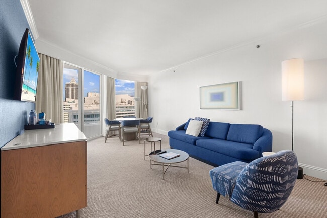 Building Photo - 4401 Collins Ave